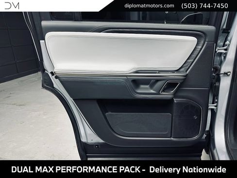 Used 2024 Rivian R1S Adventure AWD/4WD image 31