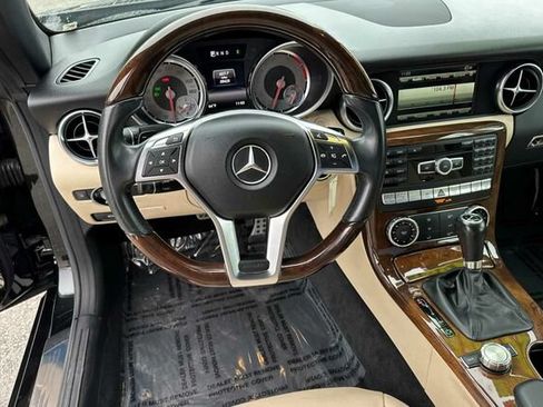 Used 2015 Mercedes-Benz SLK 350 image 13