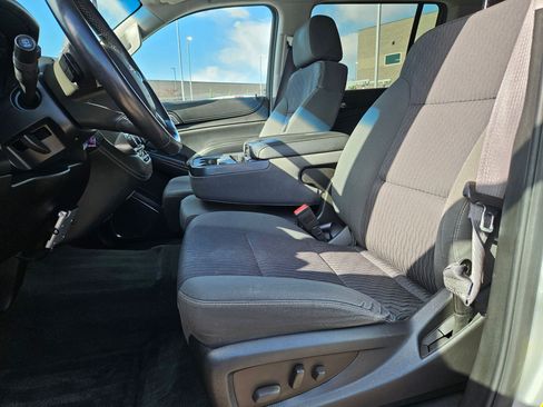 Used 2015 Chevrolet Suburban LS AWD/4WD image 15