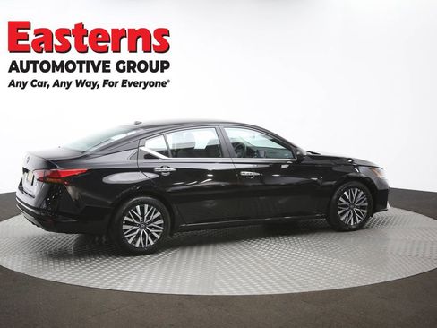Used 2025 Nissan Altima 2.5 SV image 42