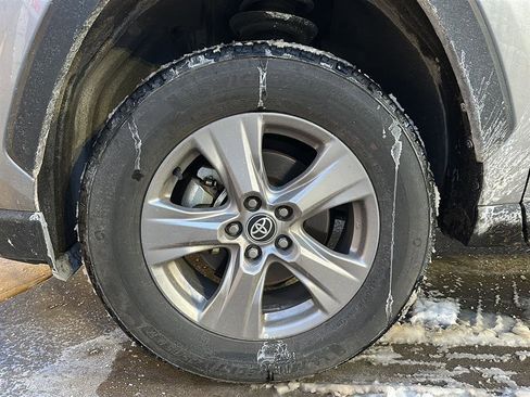 Used 2025 Toyota RAV4 XLE image 16