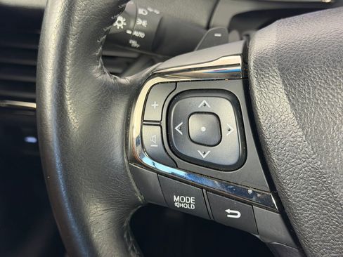 Used 2015 Toyota Avalon XLE Premium image 16