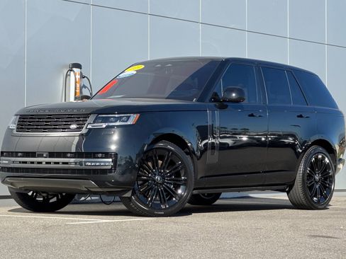 Certified 2023 Land Rover Range Rover SE image 1