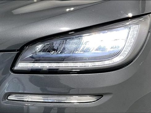 Used 2022 Lincoln Corsair AWD w/ Elements Package image 40
