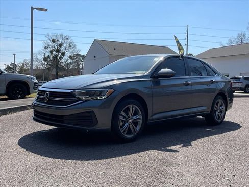 Used 2023 Volkswagen Jetta SE image 30