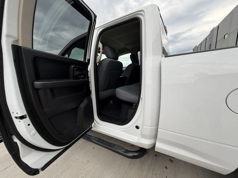 Used 2019 RAM 1500 Express AWD/4WD image 23