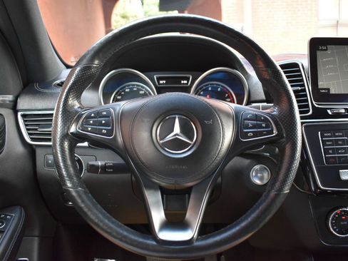 Used 2019 Mercedes-Benz GLS 450 4MATIC image 29