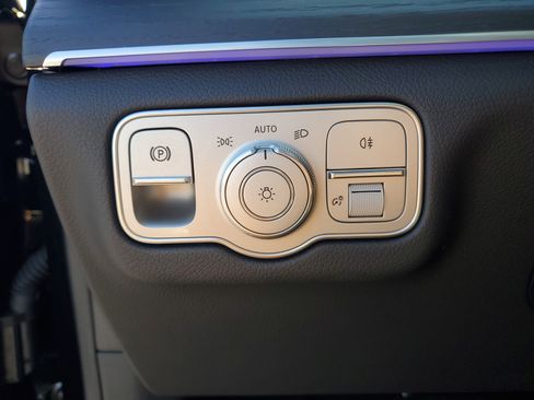 Certified 2025 Mercedes-Benz GLE 580 4MATIC image 37