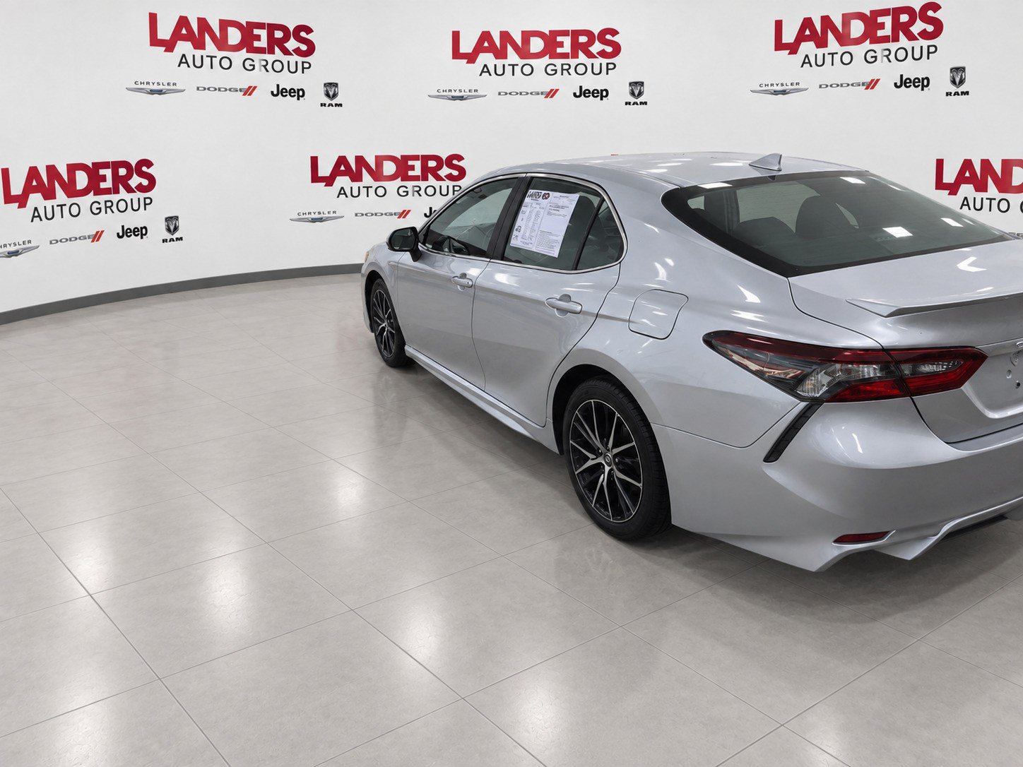 Used 2025 Nissan Altima 2.5 SV FWD image 7