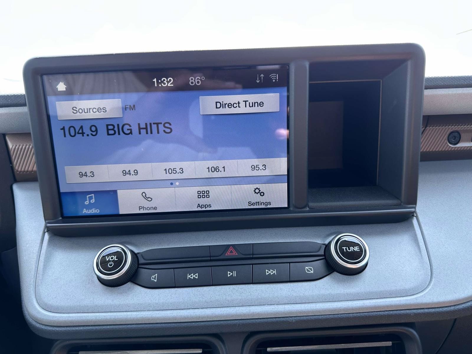 Used 2022 Ford Maverick Lariat FWD image 22