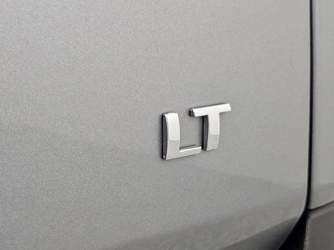 Used 2024 Chevrolet Traverse LT w/ LPO, Floor Liner Package AWD/4WD image 34