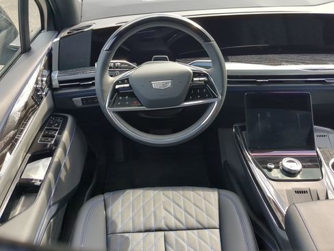 New 2025 Cadillac Escalade IQ Luxury 1 w/ LPO, Radiant Package image 24