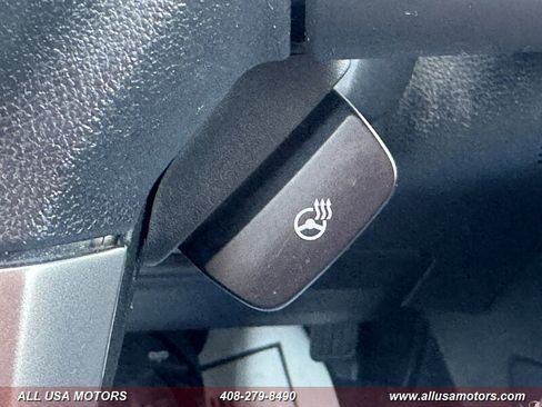 Used 2017 Subaru Forester 2.5i Touring AWD/4WD image 20