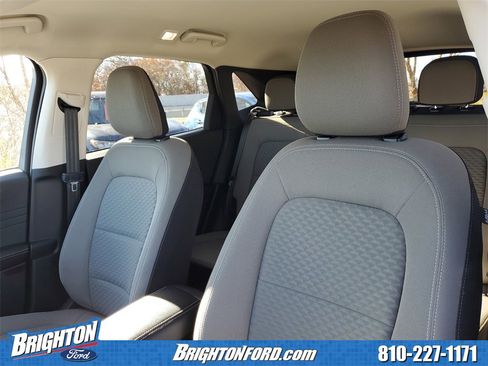 Used 2022 Ford Escape SE w/ Cold Weather Package image 10