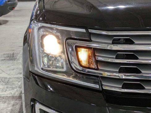 Used 2019 Ford Expedition Limited w/ Equipment Group 301A RWD image 9