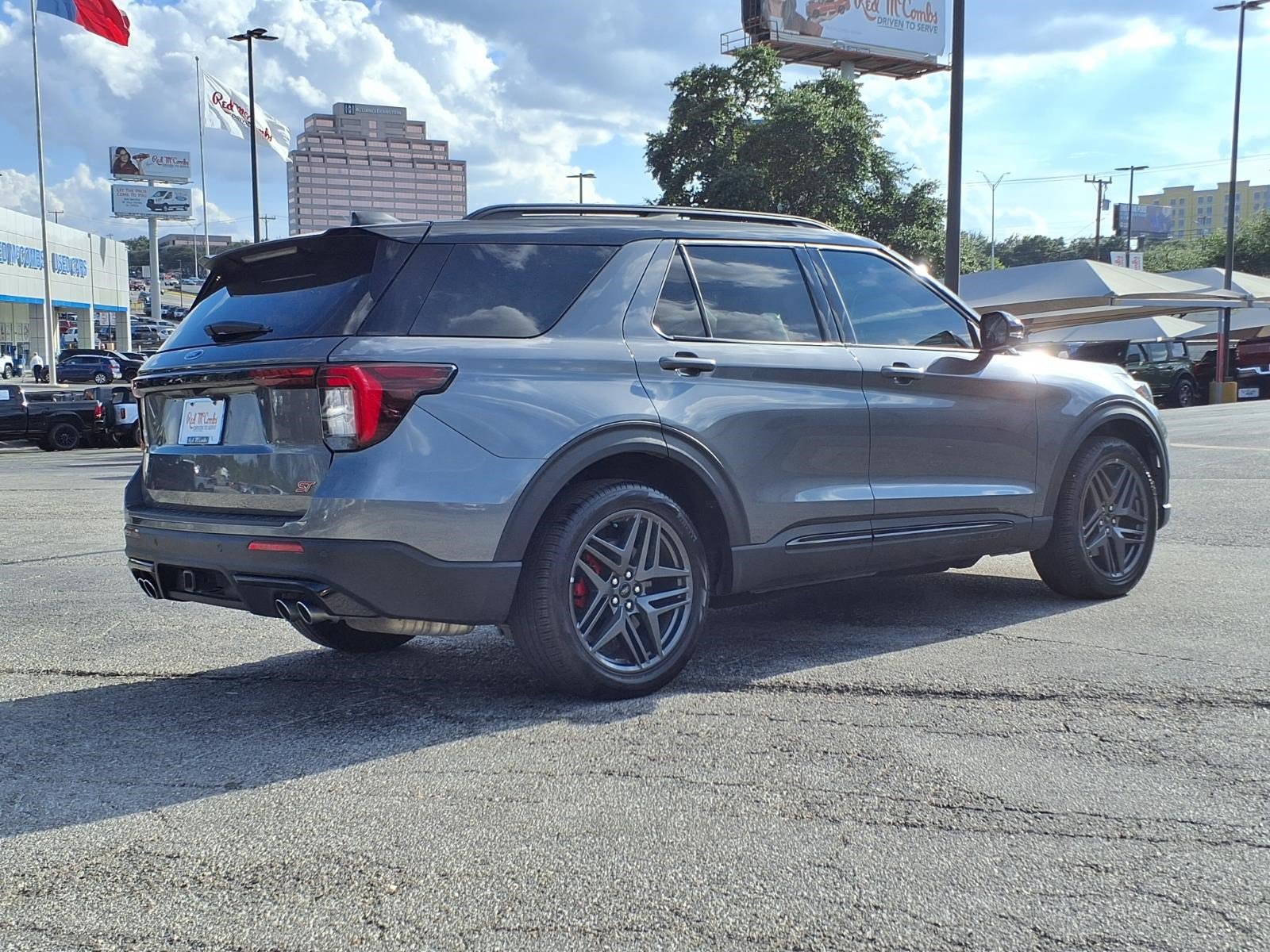 Certified 2025 Ford Explorer ST AWD/4WD image 6