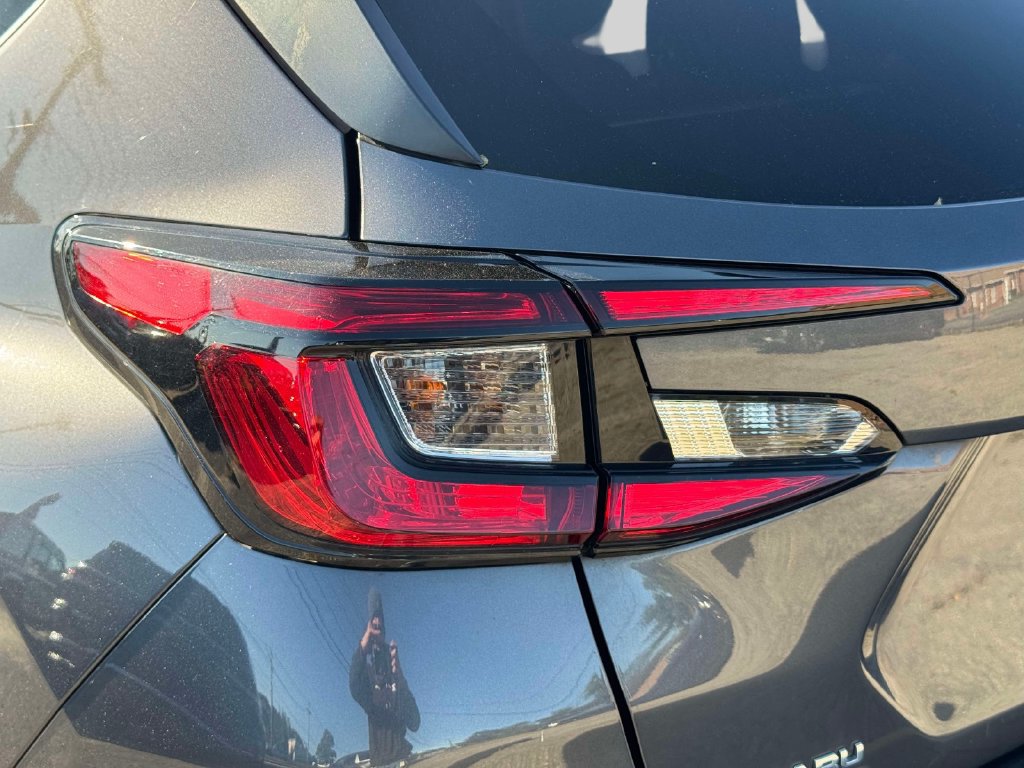 Used 2024 Subaru Crosstrek 2.5i Limited AWD/4WD image 9