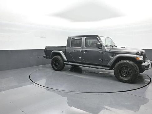 Used 2020 Jeep Gladiator Sport w/ Quick Order Package 24S AWD/4WD image 2