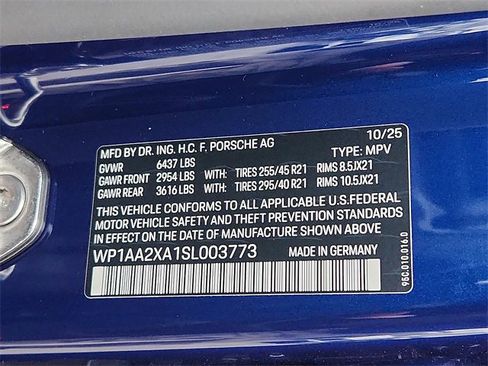 New 2025 Porsche Macan 4 Electric image 24