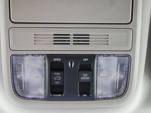 New 2026 Honda Odyssey Touring image 28