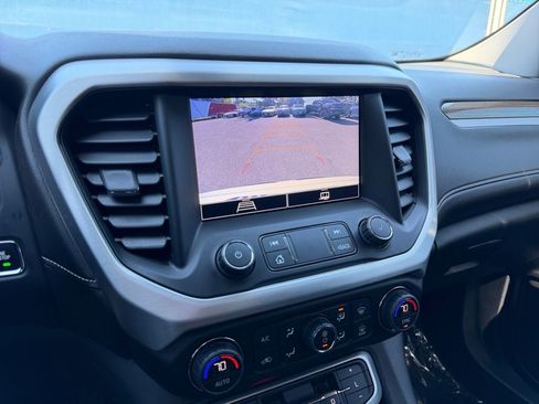 Used 2022 GMC Acadia SLE w/ Driver Convenience Package AWD/4WD image 17