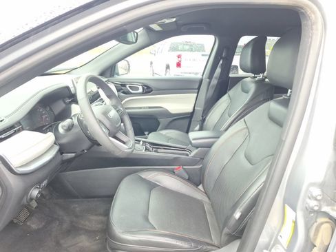 Used 2023 Jeep Compass Limited AWD/4WD image 10