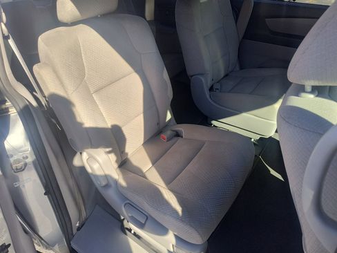 Used 2016 Honda Odyssey SE image 24
