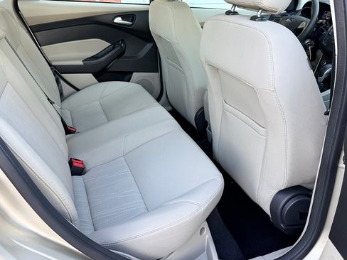 Used 2017 Ford Focus SE FWD image 30