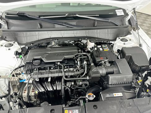 Used 2025 Hyundai Kona SEL AWD/4WD image 29