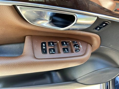 Used 2019 Volvo XC90 T6 Momentum w/ Advanced Package image 32