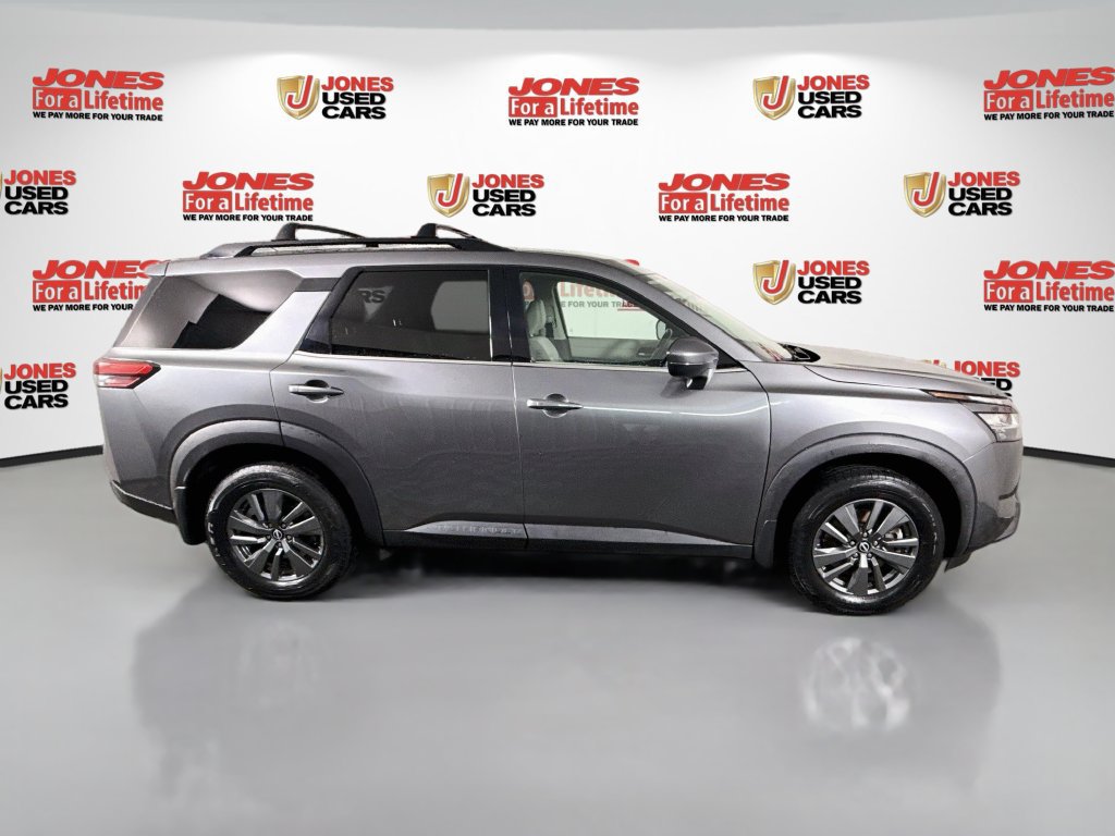 Certified 2022 Nissan Pathfinder SV w/ SV Premium Package AWD/4WD image 18