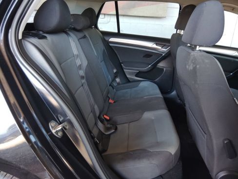 Used 2016 Volkswagen e-Golf SE w/ DC Fast Charging Package FWD image 14