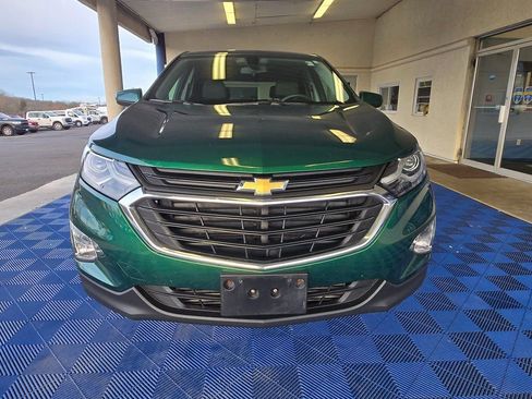 Used 2018 Chevrolet Equinox LT image 2