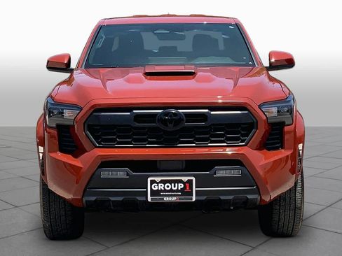 Used 2025 Toyota Tacoma TRD Sport RWD image 4