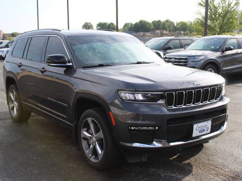 Used 2022 Jeep Grand Cherokee L Limited w/ MOPAR Finishing Package AWD/4WD image 8