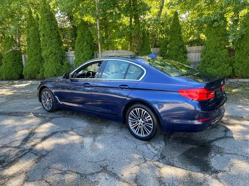 Used 2019 BMW 530i xDrive w/ Convenience Package AWD/4WD image 3