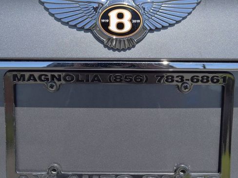 Used 2019 Bentley Bentayga image 44