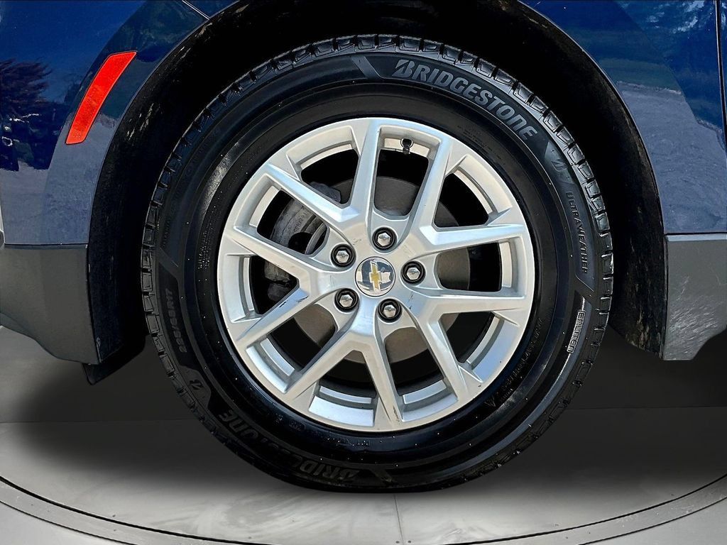 Used 2022 Chevrolet Equinox LT FWD image 36
