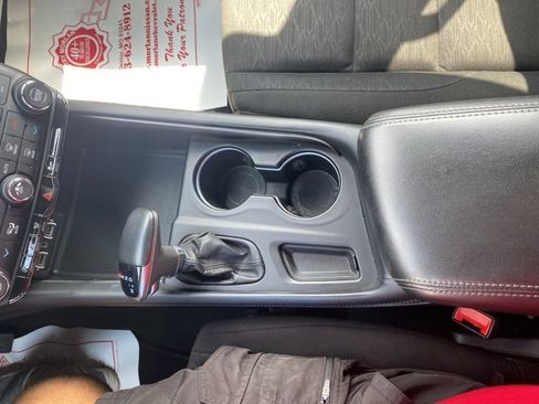 Used 2024 Dodge Durango SXT image 24