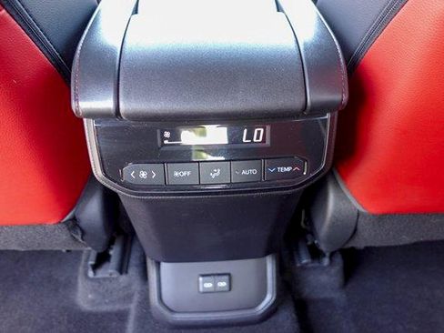 Used 2023 Toyota Highlander XSE AWD/4WD image 29