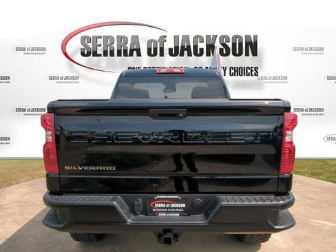 Used 2025 Chevrolet Silverado 1500 W/T w/ WT Value Package image 8