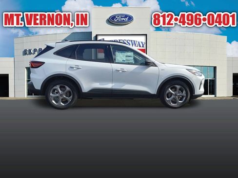 Used 2025 Ford Escape ST-Line w/ Equipment Group 301A image 5