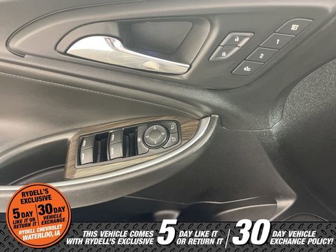 Certified 2024 Chevrolet Malibu LT image 14