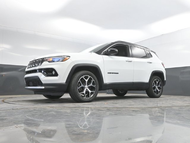 Used 2024 Jeep Compass Limited AWD/4WD image 47