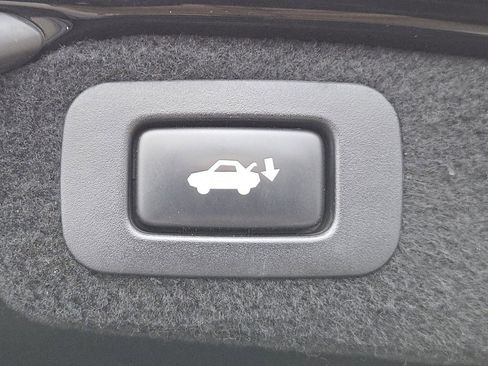 Used 2014 Lexus LS 460 AWD image 32