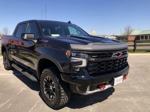 Used 2022 Chevrolet Silverado 1500 ZR2 image 7
