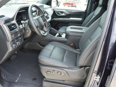 Used 2024 Chevrolet Tahoe RST w/ Luxury Package AWD/4WD image 13