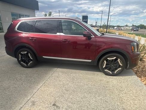 Certified 2023 Kia Telluride EX w/ EX Captain's Chair Package AWD/4WD image 2