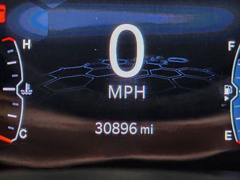 Used 2023 Jeep Compass Latitude AWD/4WD image 16