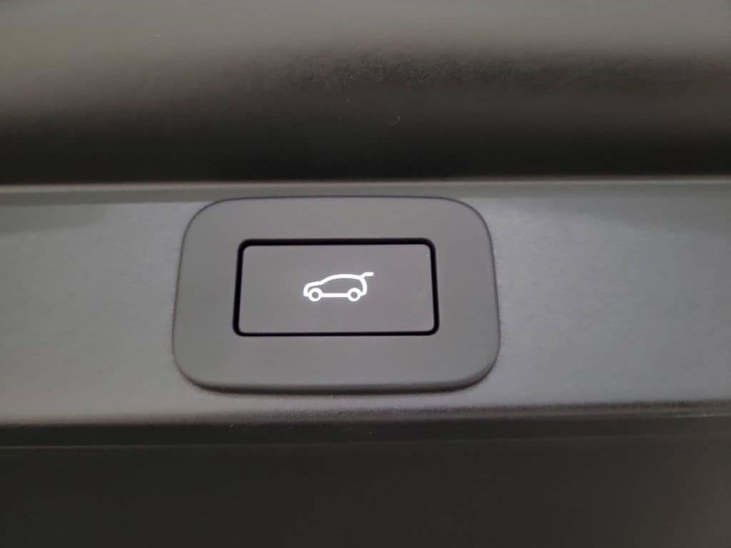 New 2026 Land Rover Range Rover Long Wheelbase SE AWD/4WD image 30